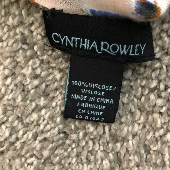 2/$30 Scarf - Picture 3 of 3